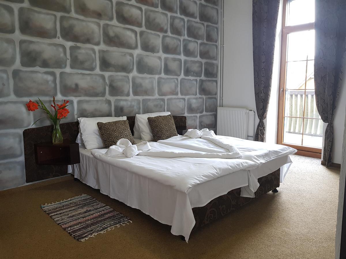 Hotel Camelot Tisá Esterno foto